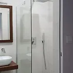 Appartement Boutique 108 - Old City, Luxury Apt. With A Garage *