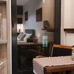 Boutique 108 - Old City, Luxury Apt. With A Garage *