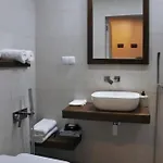 Boutique 108 - Old City, Luxury Apt. With A Garage *