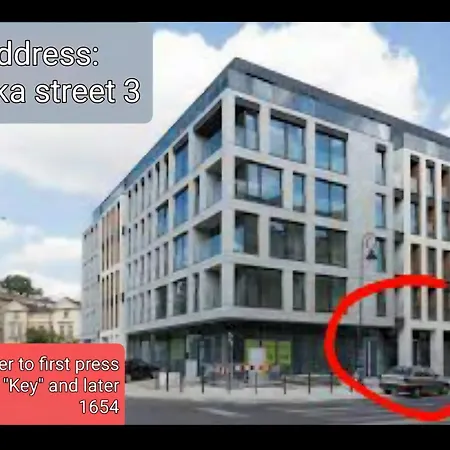 Boutique 108 - Old City, Luxury Apt. With A Garage * كراكوفيا