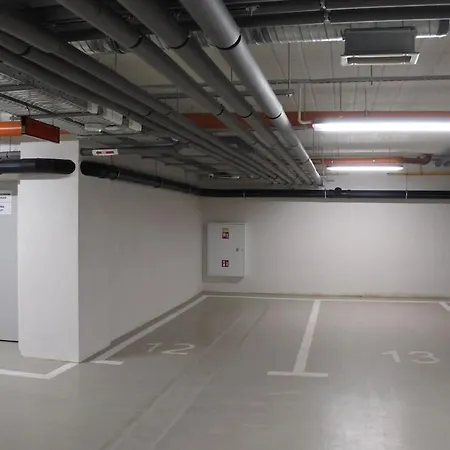 Boutique 108 - Old City, Luxury Apt. With A Garage 아파트 *