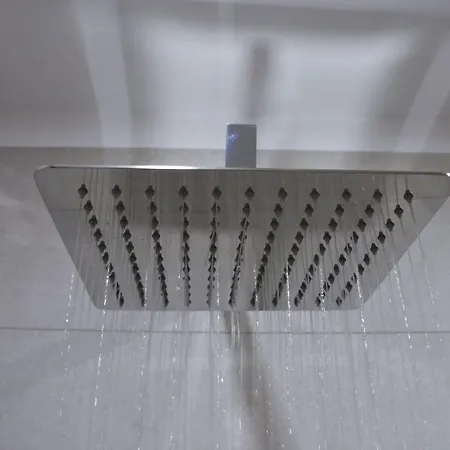 דירה Boutique 108 - Old City, Luxury Apt. With A Garage