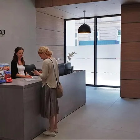 Boutique 108 - Old City, Luxury Apt. With A Garage