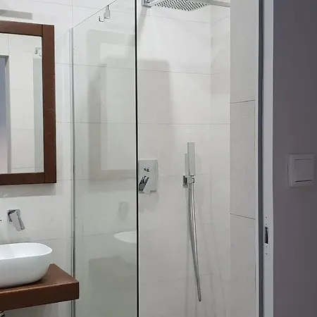 Apartment Boutique 108 - Old City, Luxury Apt. With A Garage *